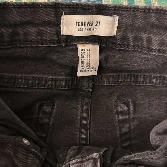 Forever 21 Black Skinny Jeans Distressed Tapered Style - Picture 4 of 4